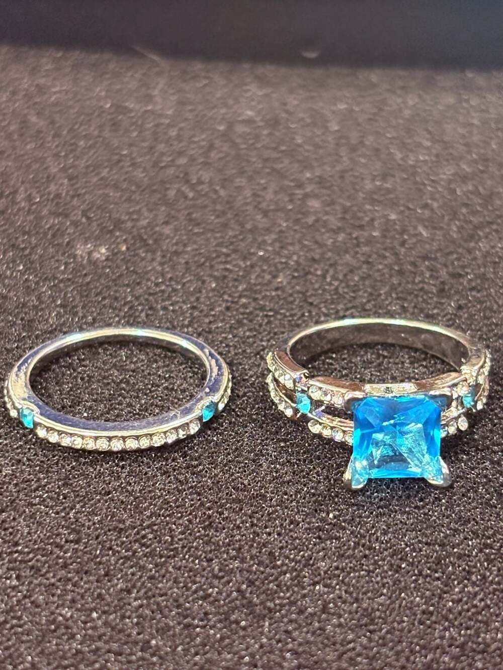 Blue Princess Cut Ring - Picture 4 of 6